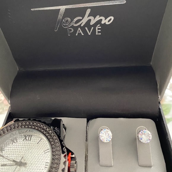 Black rhinestone watch with stud/square earrings - Picture 5 of 6